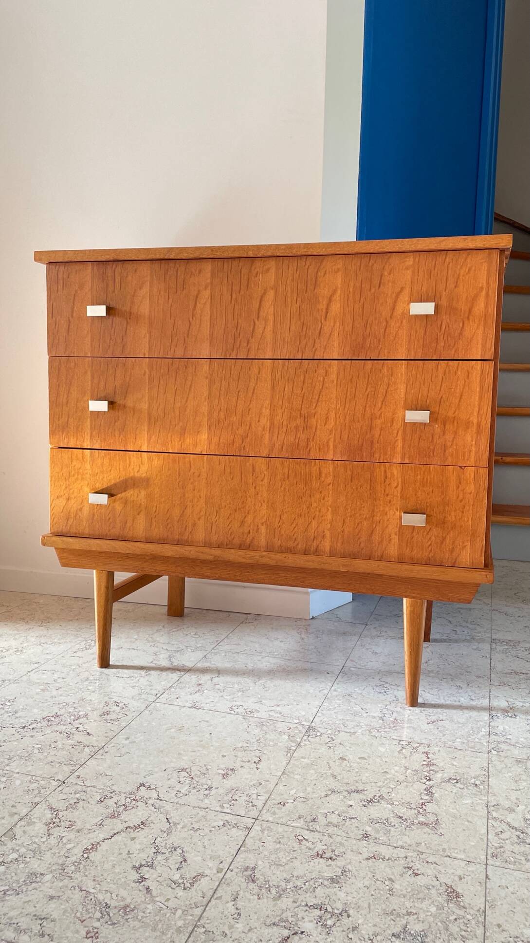 Vintage design geometric chest