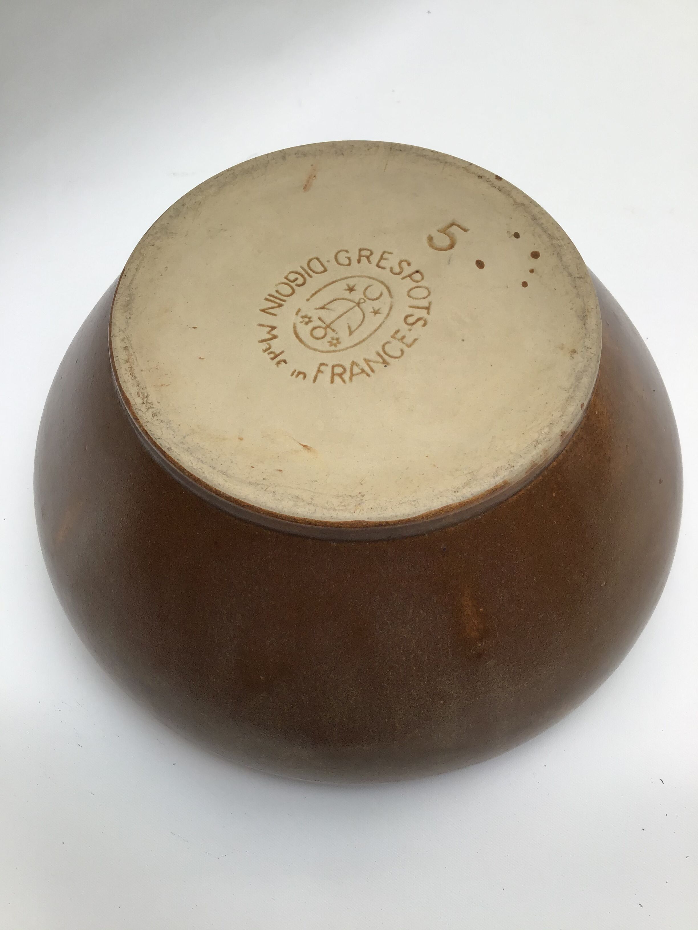 Digoin sandstone salad bowl