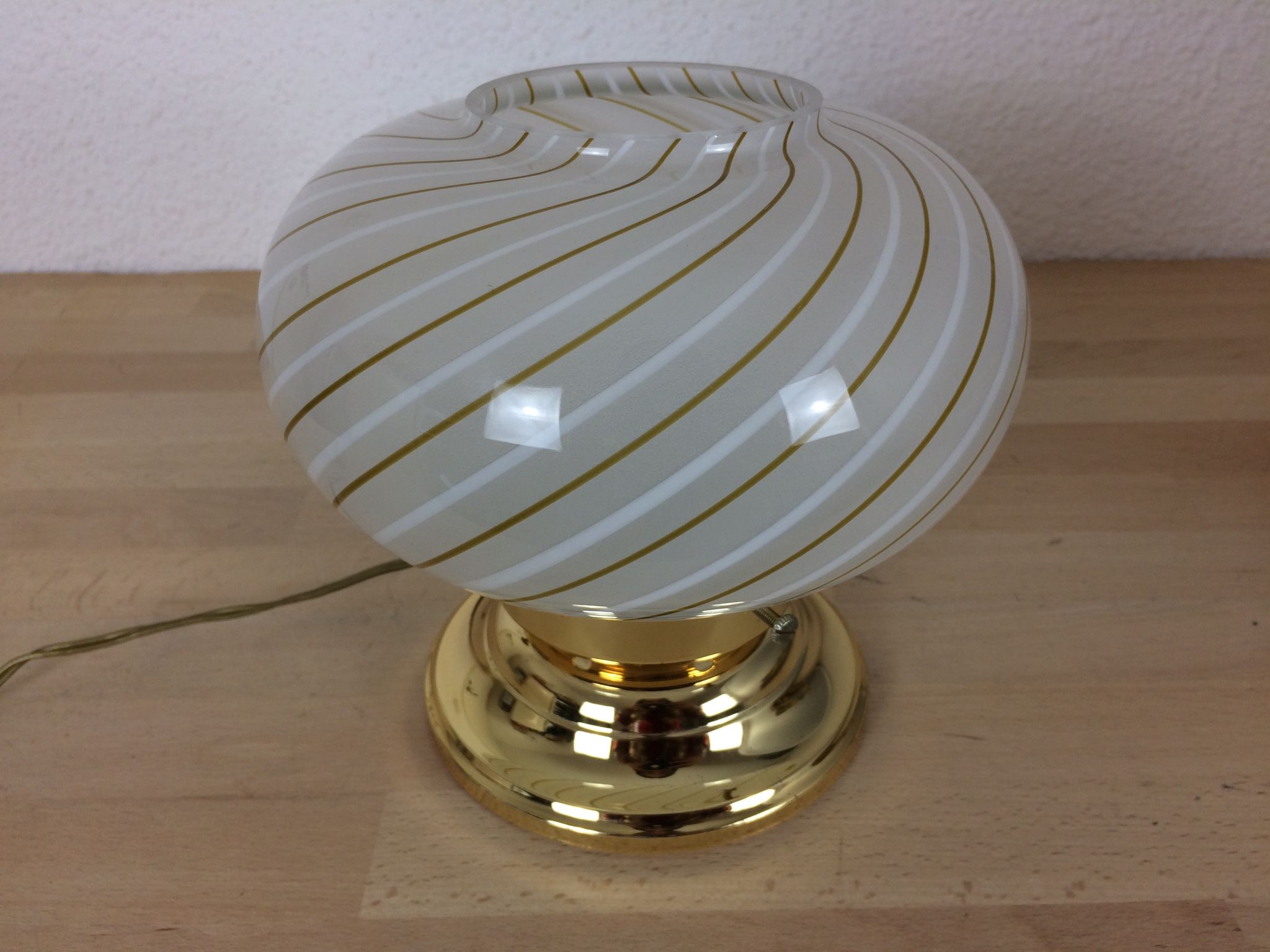 Lamp mushroom globe glass golden base