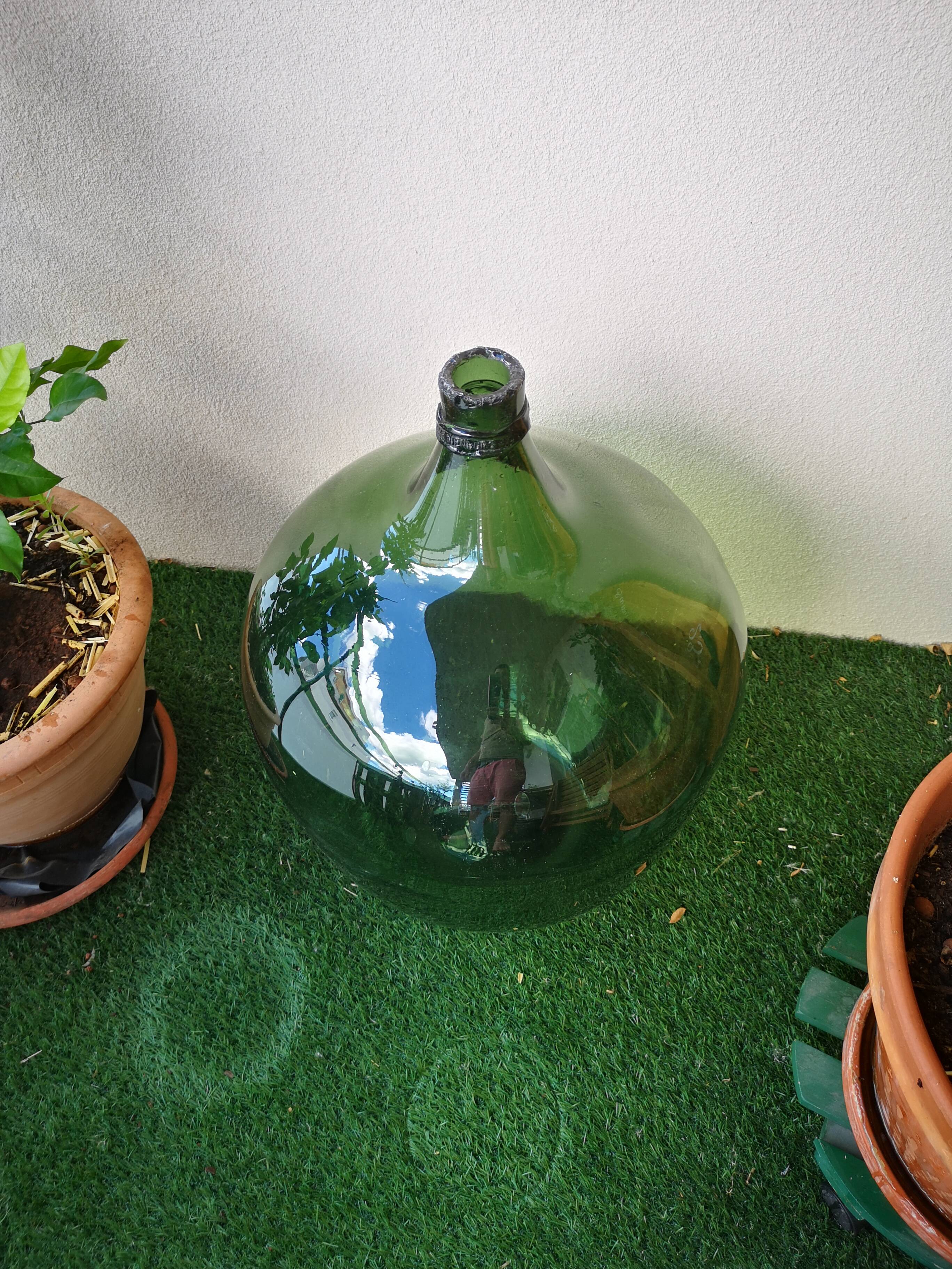 Lady Jeanne canister