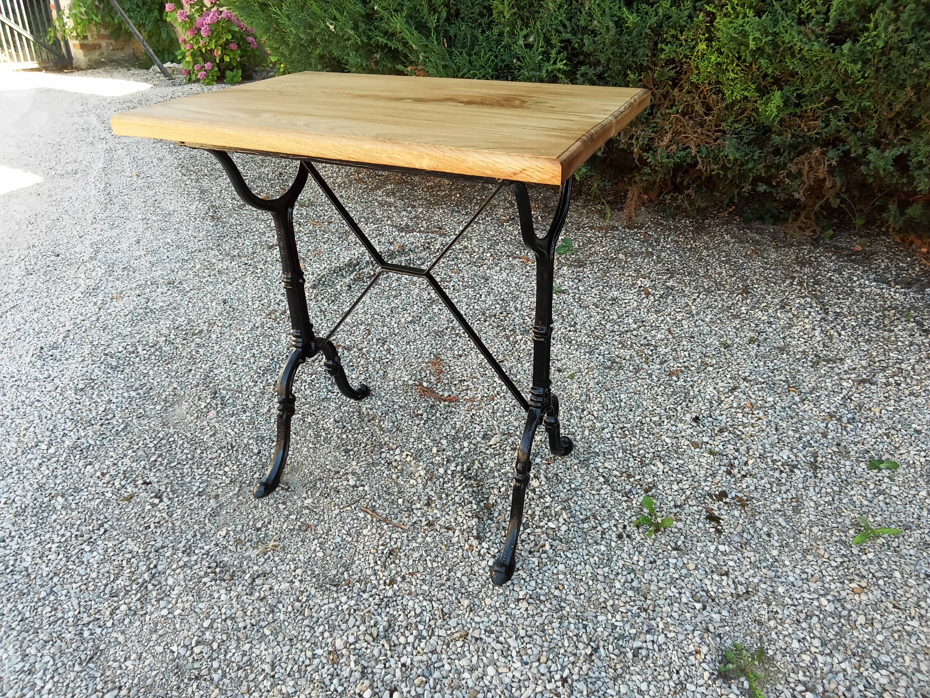 Table de bistrot