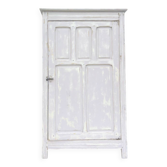 Armoire parisienne