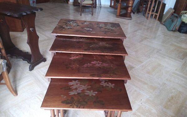 Table gigogne