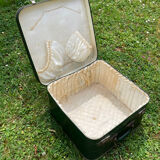 Valise vert bouteille intérieur blanc  vintage