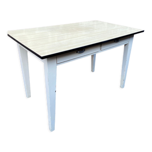 table de cuisine vintage