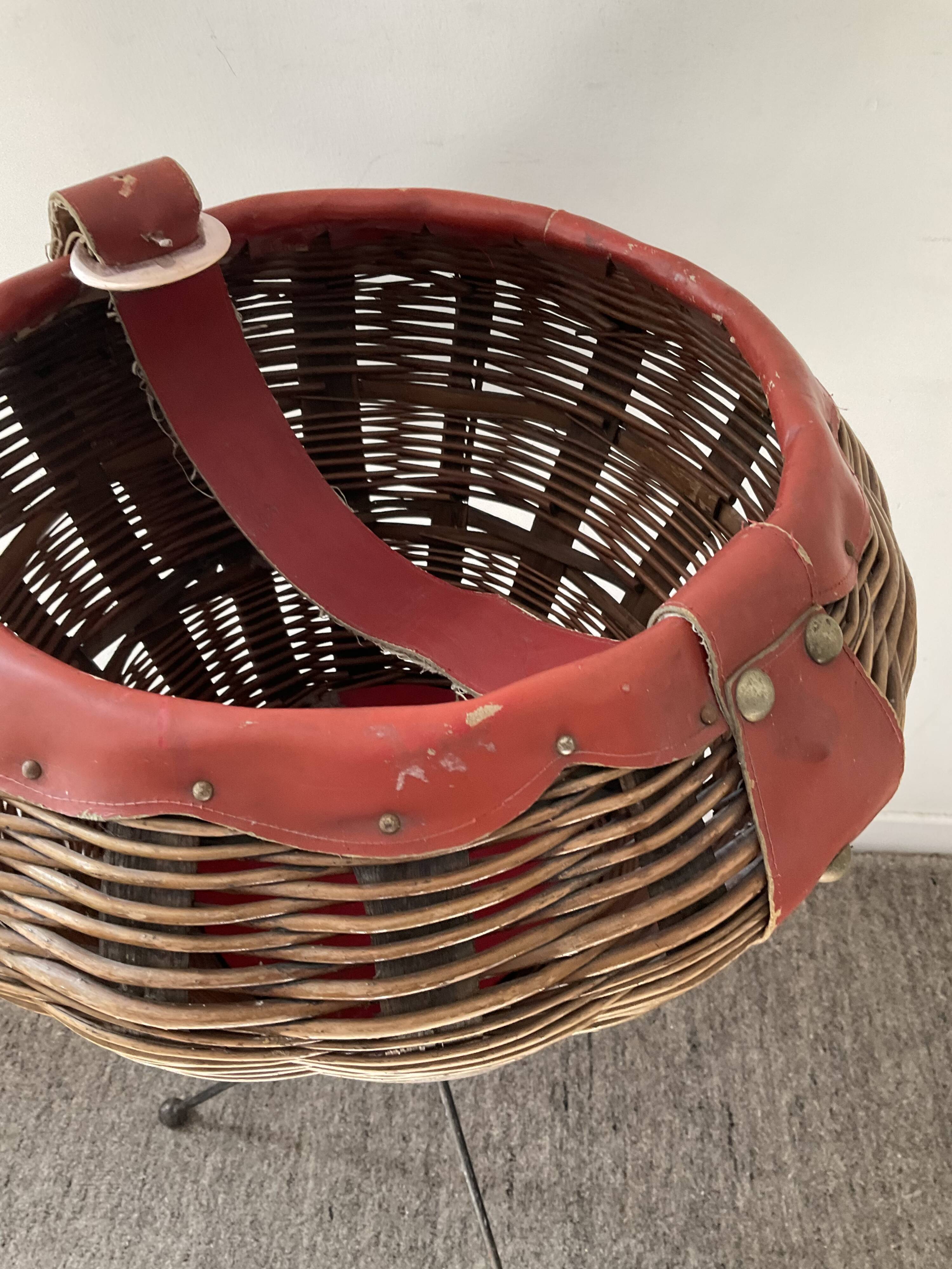 Vintage rattan basket on tripod foot 60s
