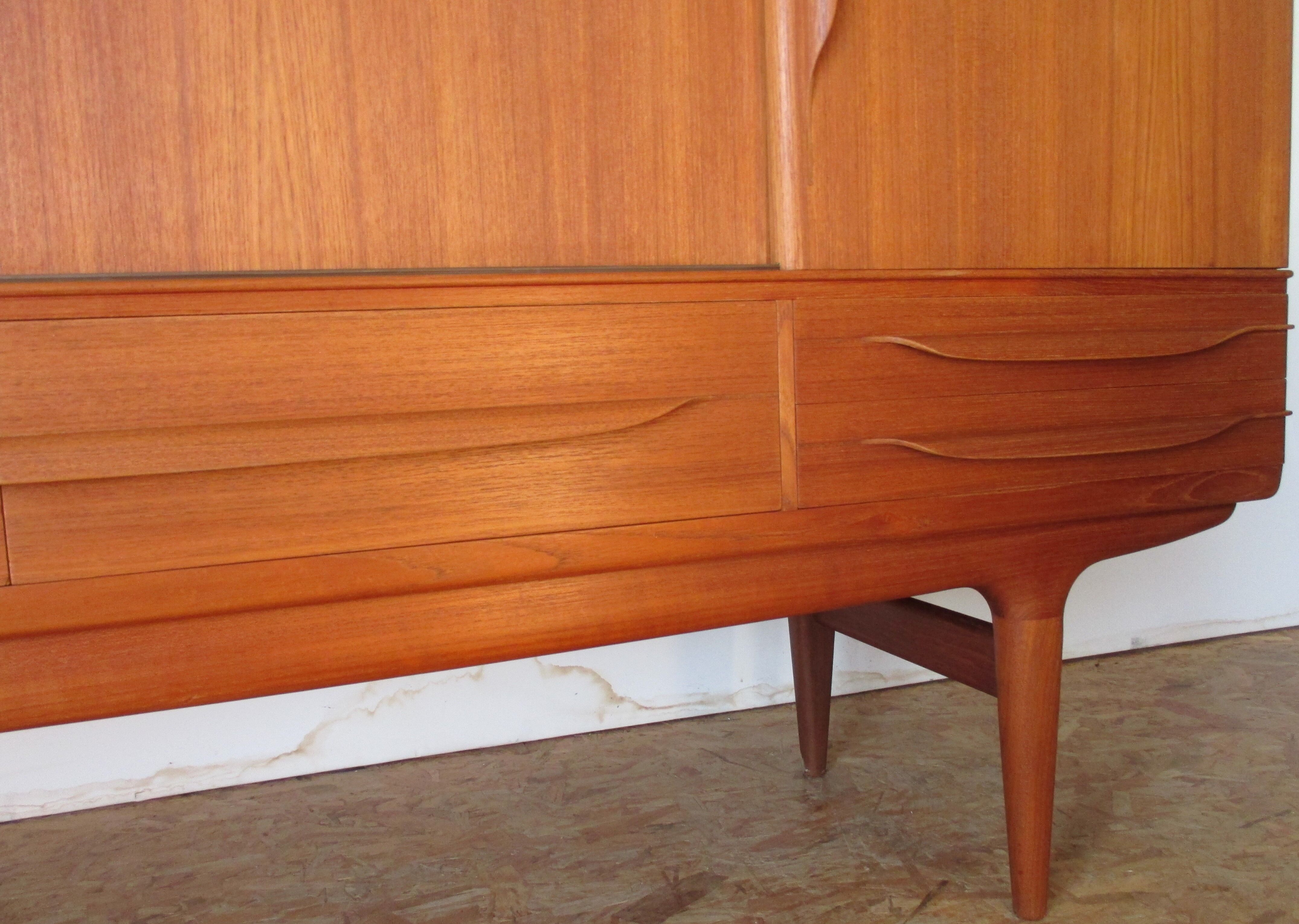 Enfilade haute danoise en teck de Johannes Andersen