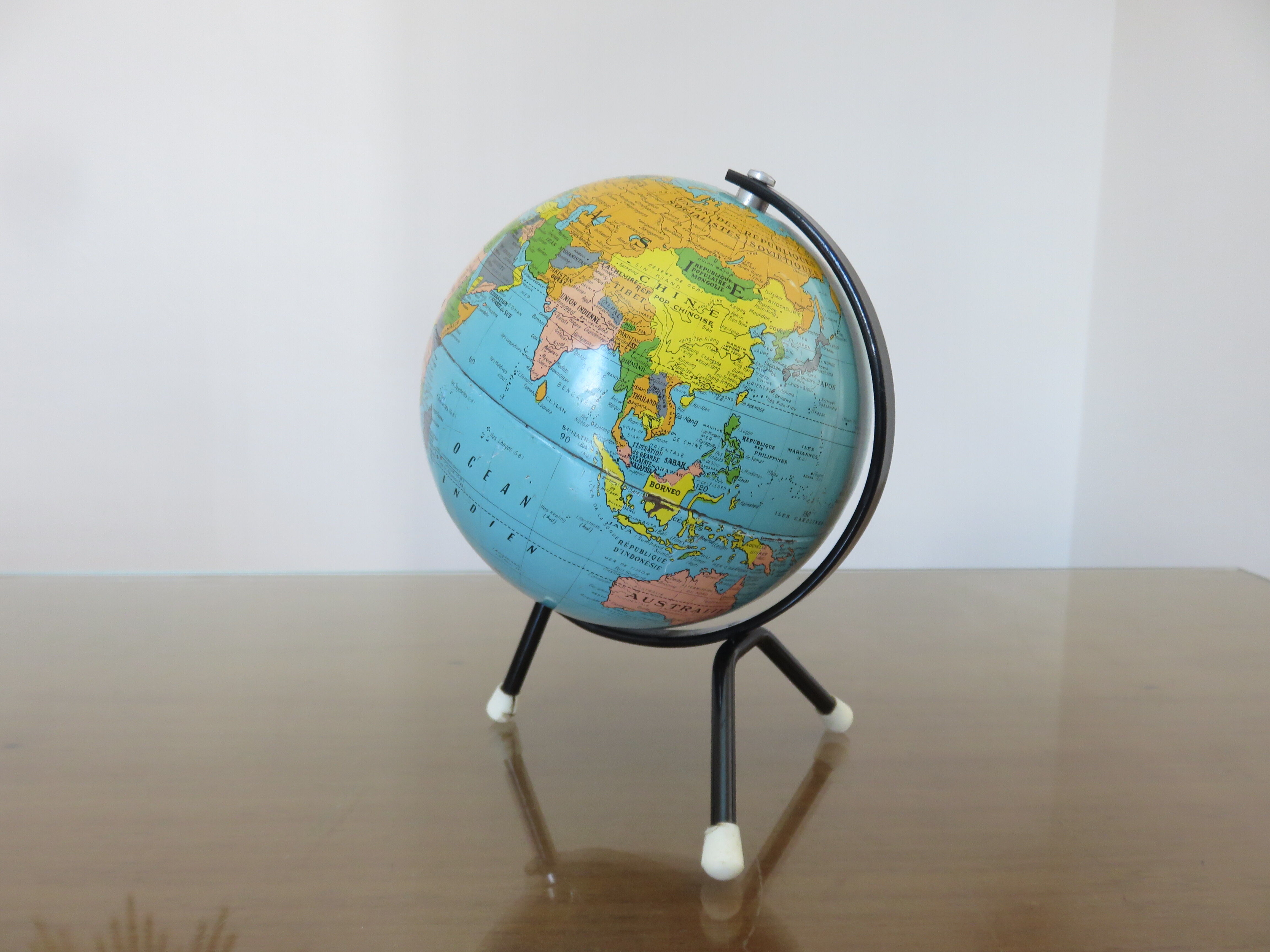 World map globe globe sheet metal tripod taride maps 60s 70s