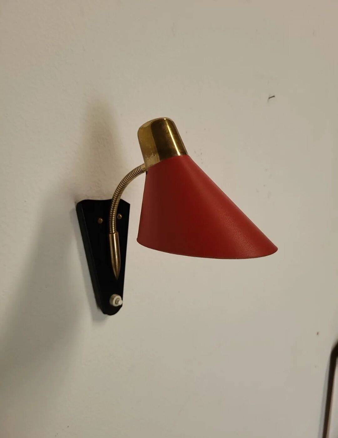 Vintage wall lamp in brass and metal 1950s