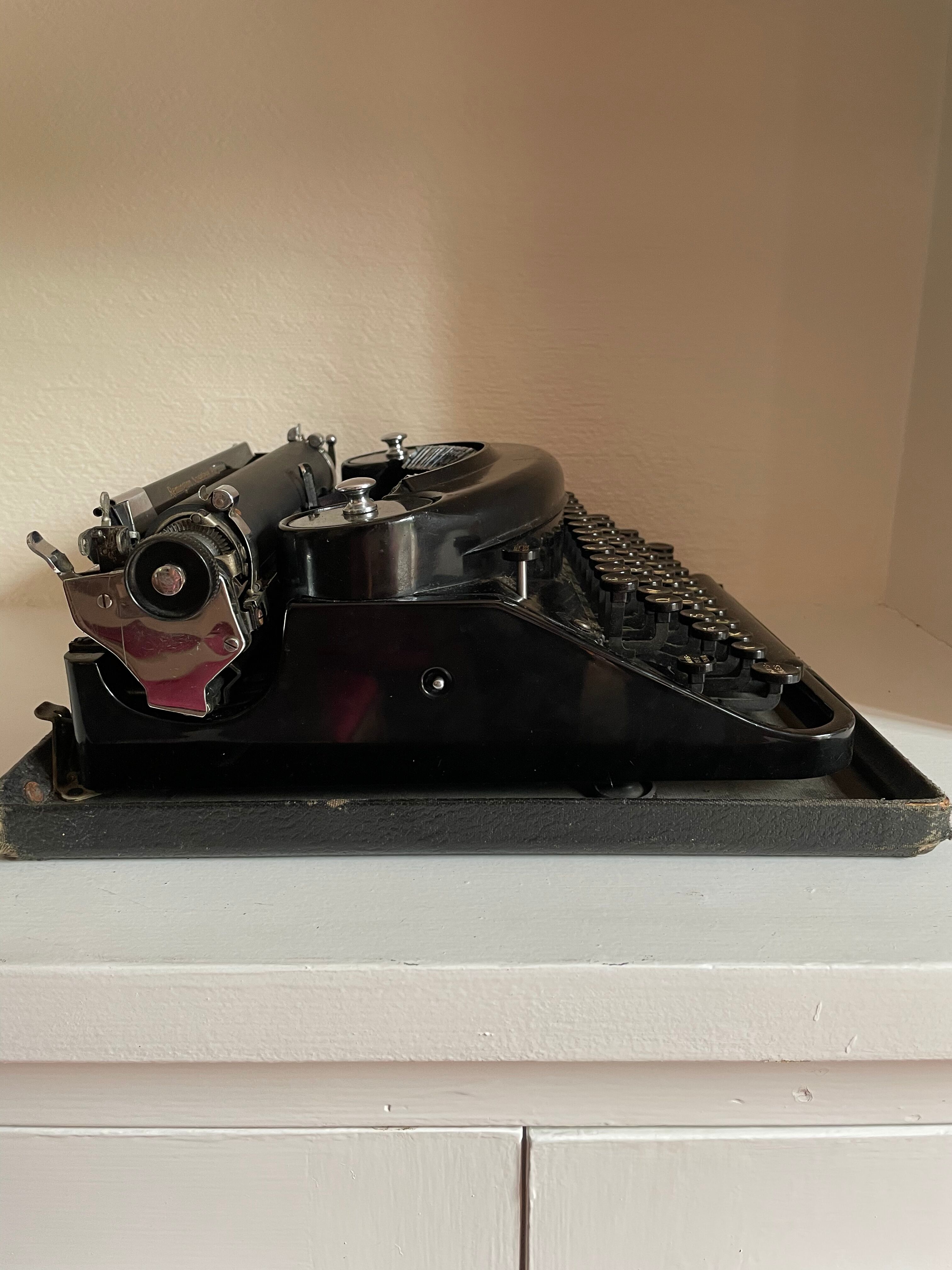 Remington Noiseless Portable typewriter