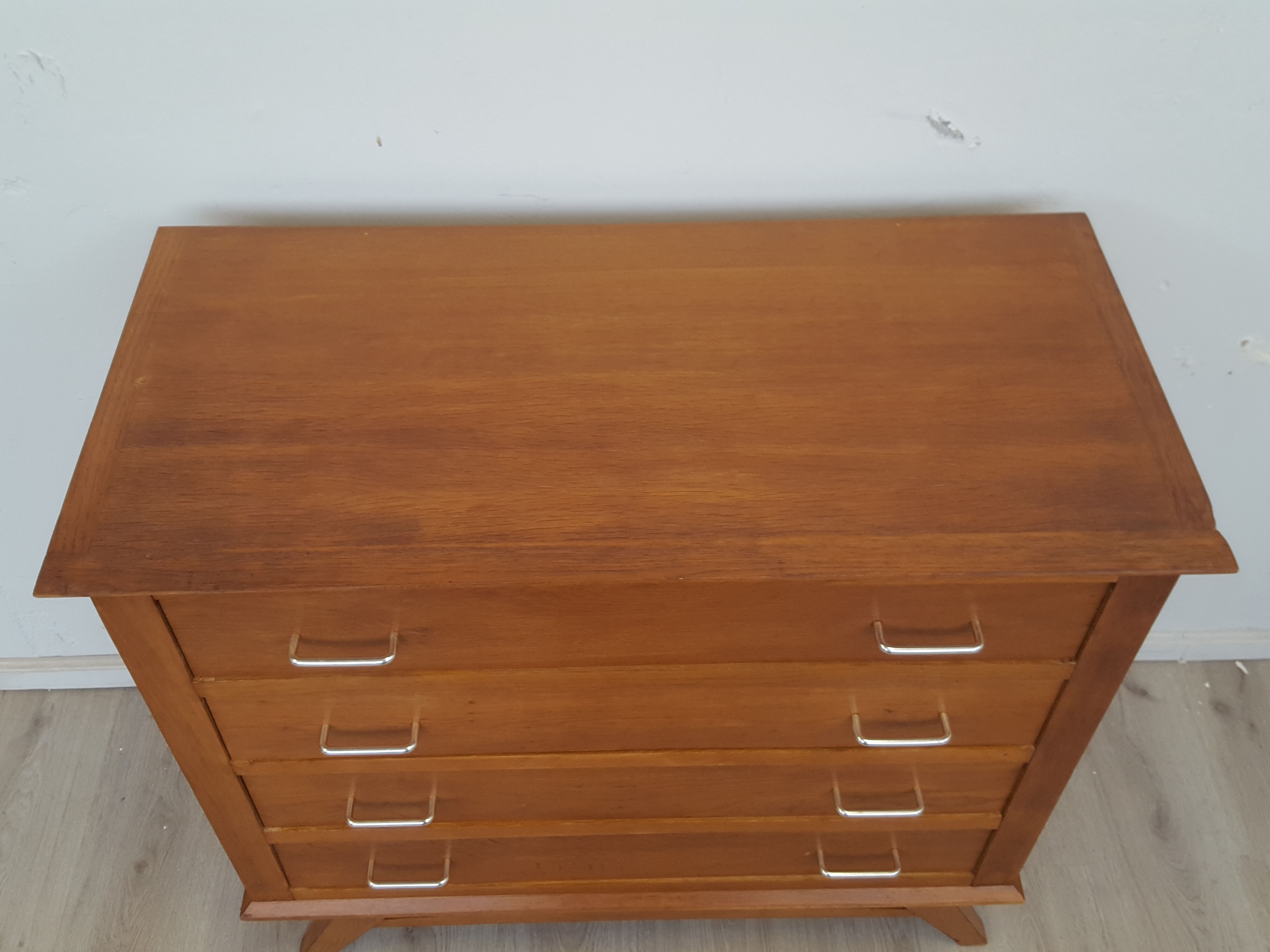 Vintage chest of drawers