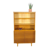 Vitrine en placage avec étagères