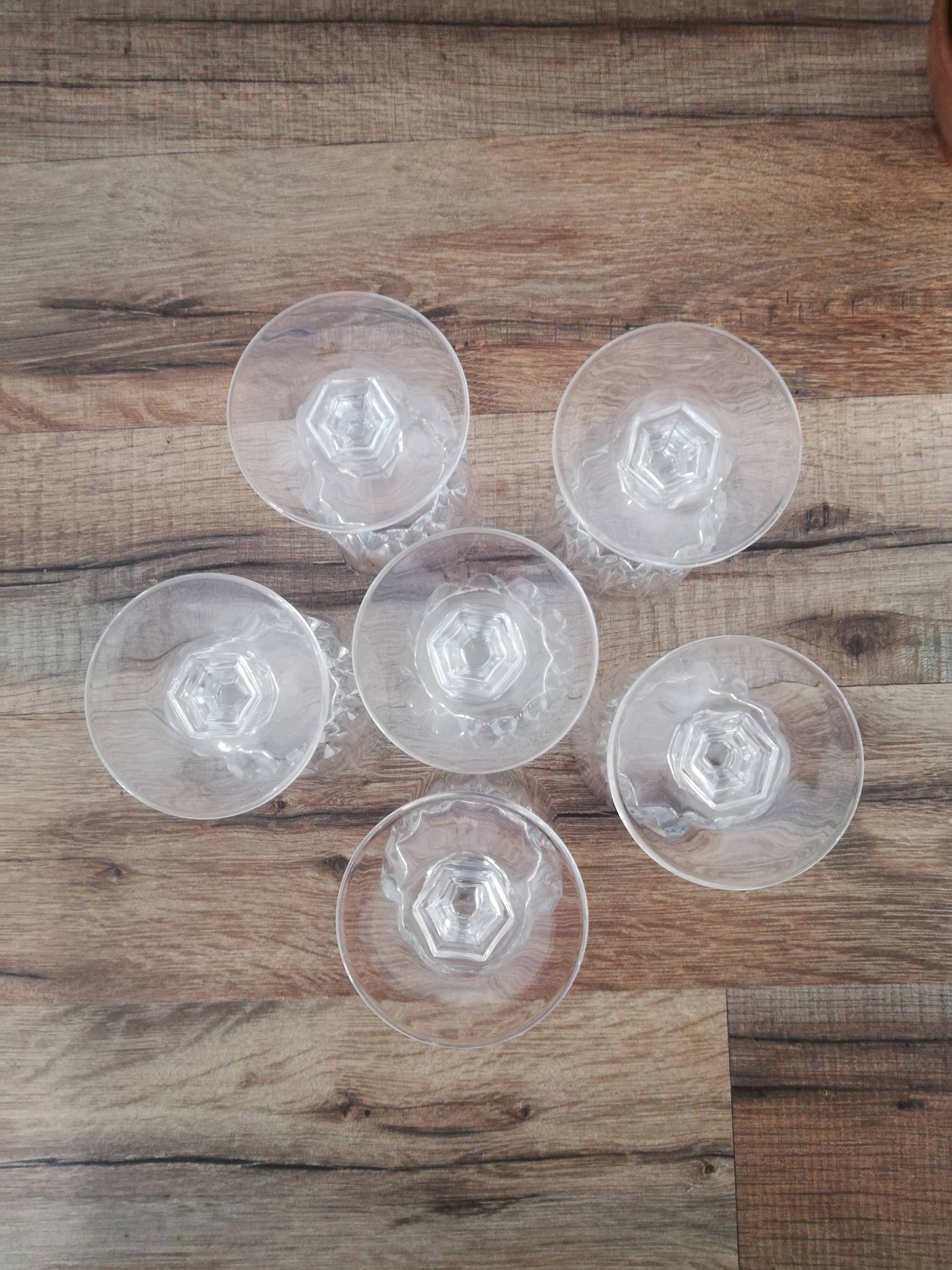 Vintage arc crystal aperitif glasses