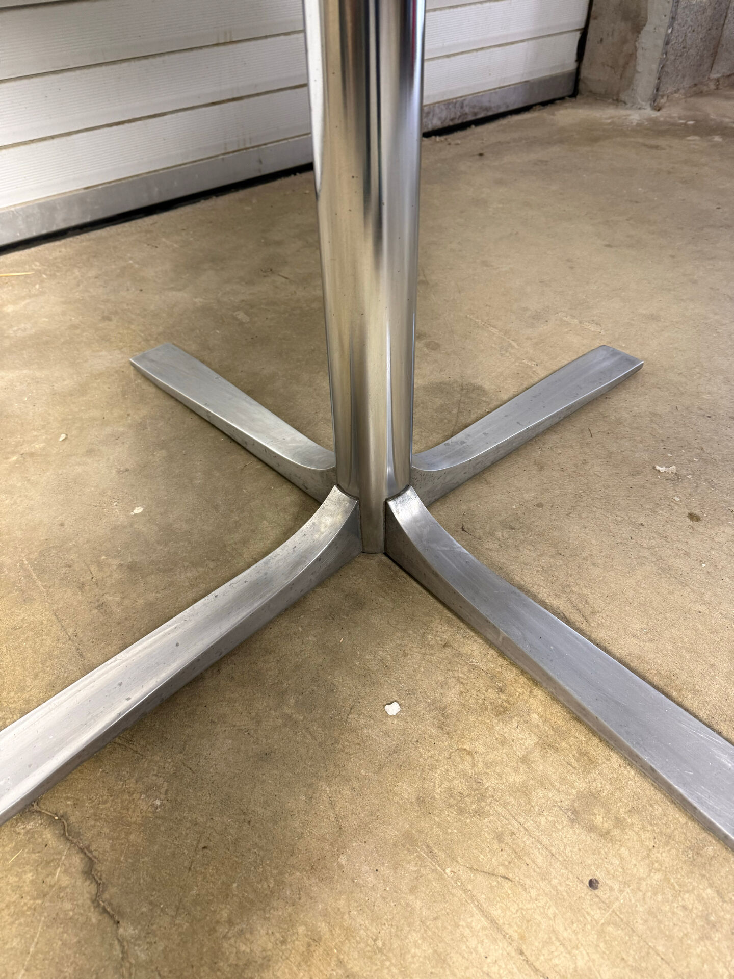 Vintage extendable table