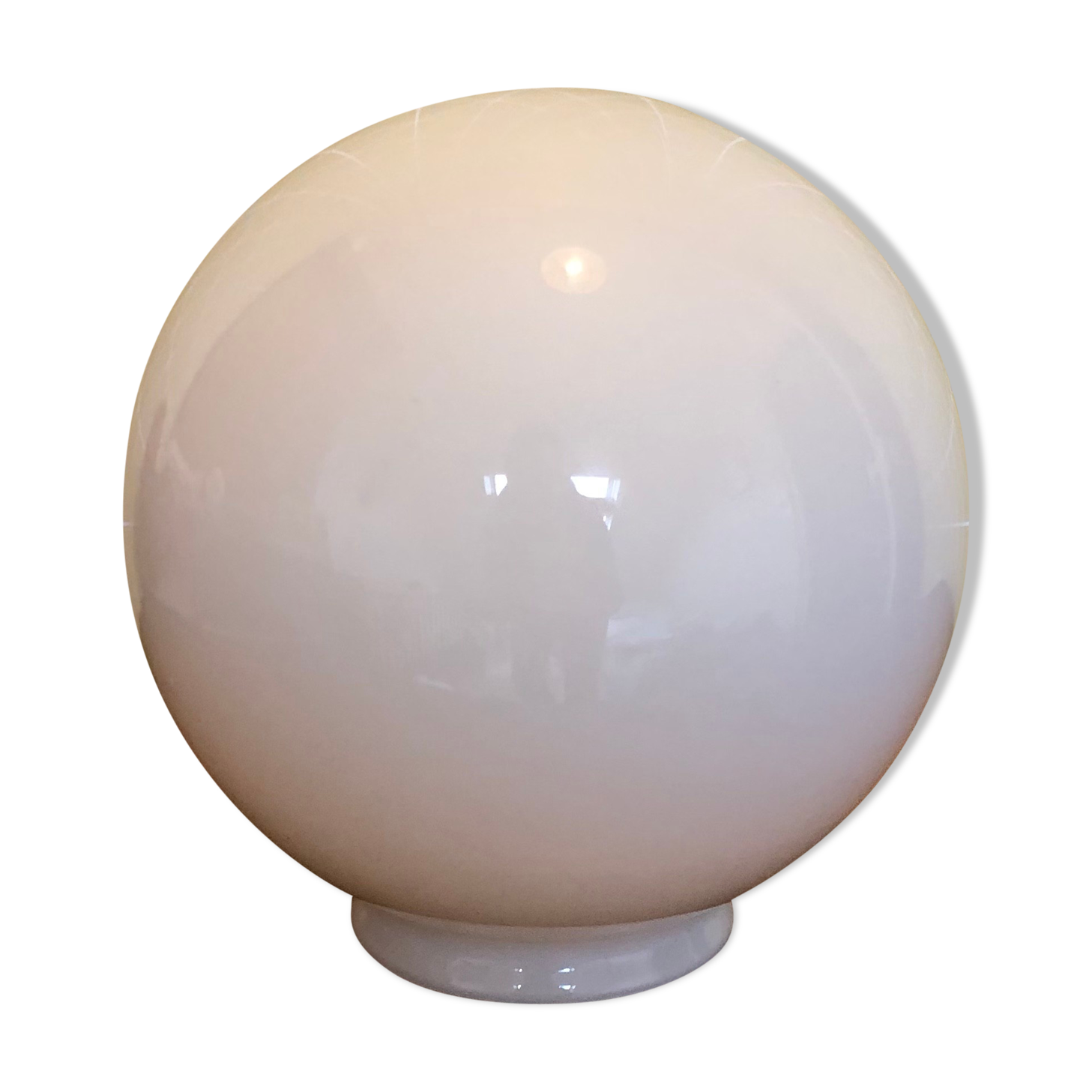 Globe day abate in opaline