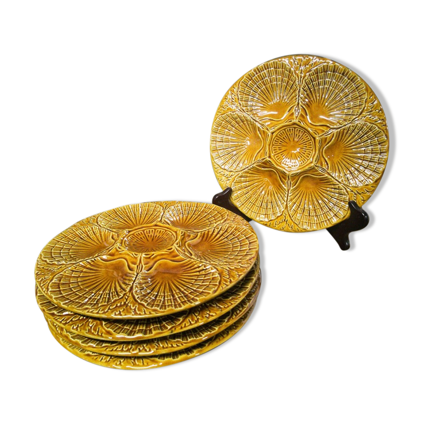 5 oyster plates in slurry