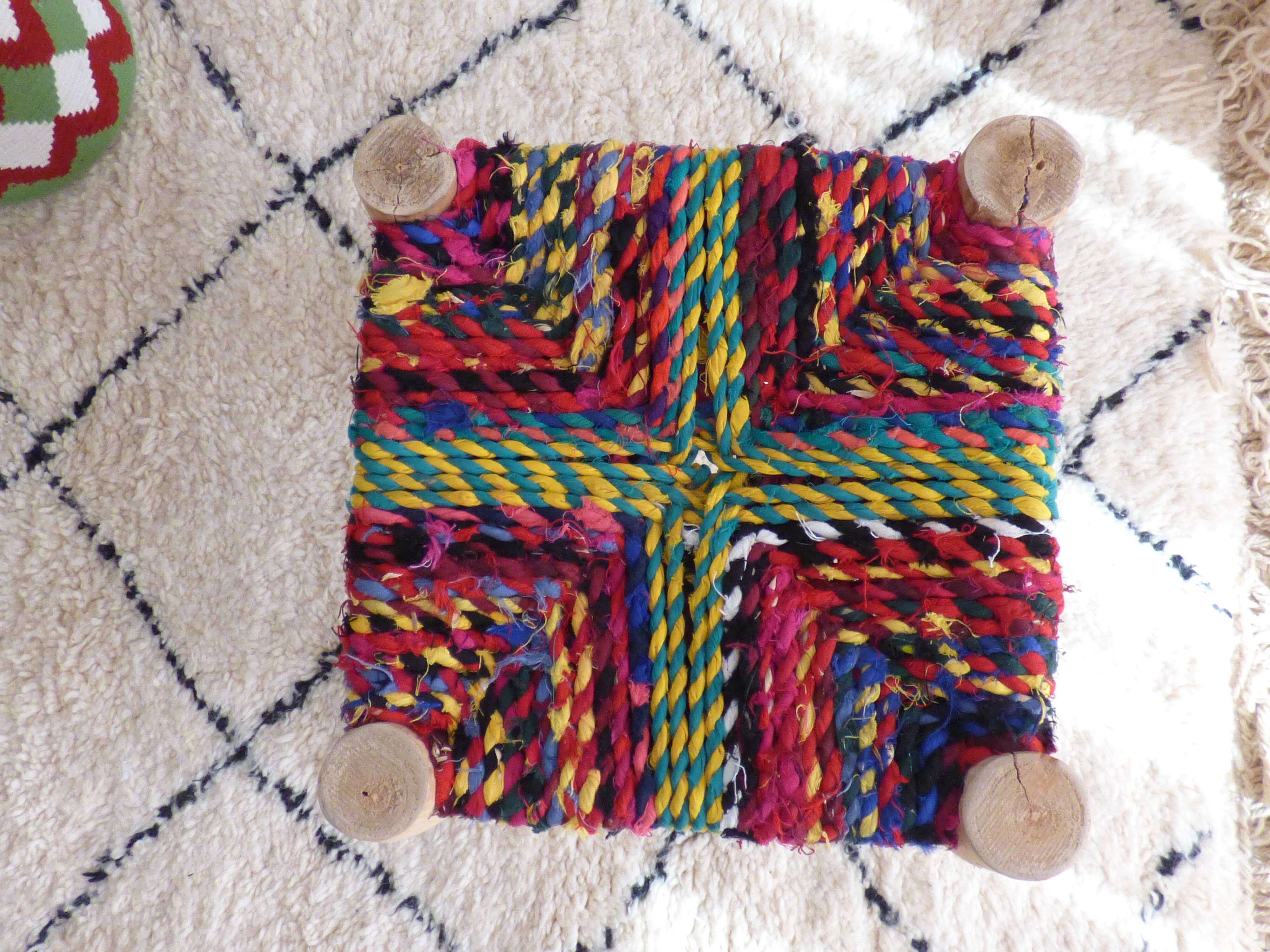 50 cm clogged stool made of lemon and recycled cotton