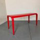 Table d'appoint moderne italienne rouge Laleggera par Ricardo Blumer pour Alias
