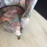2 toad chairs