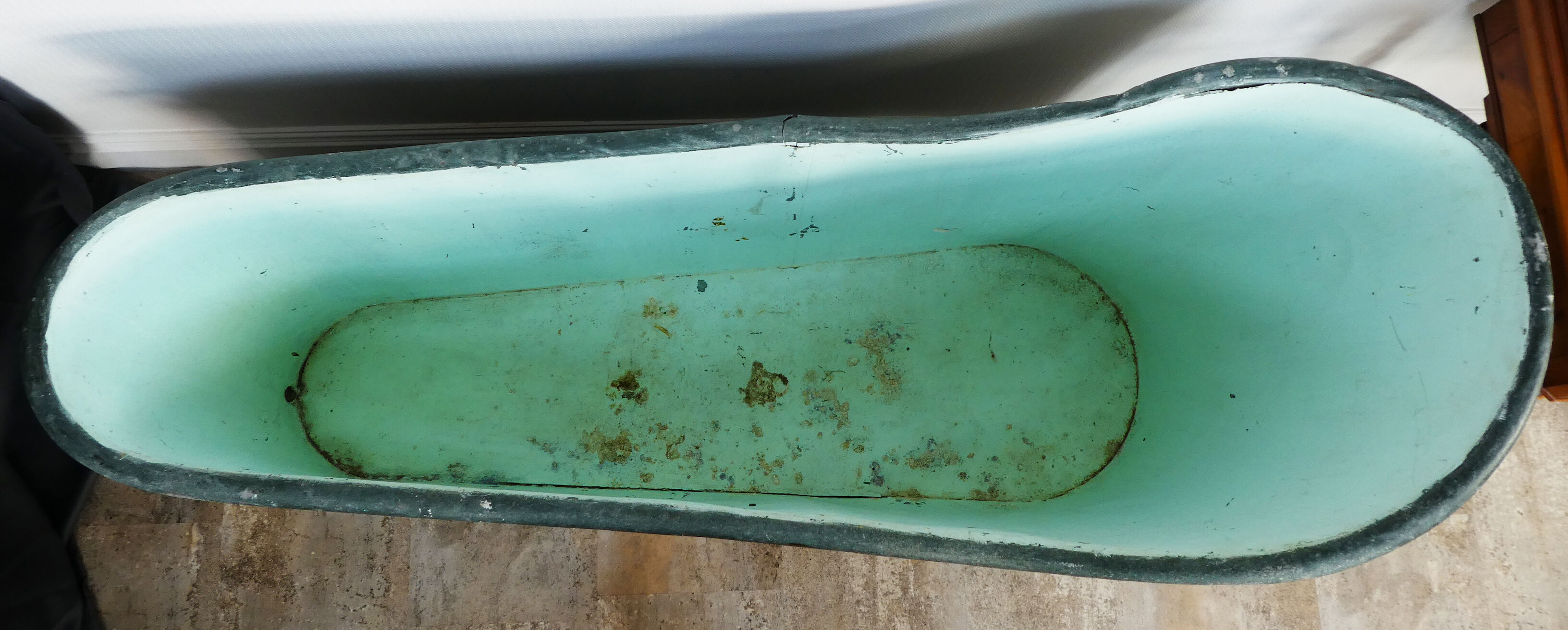 Bathtub in zinc wooden base period 19th