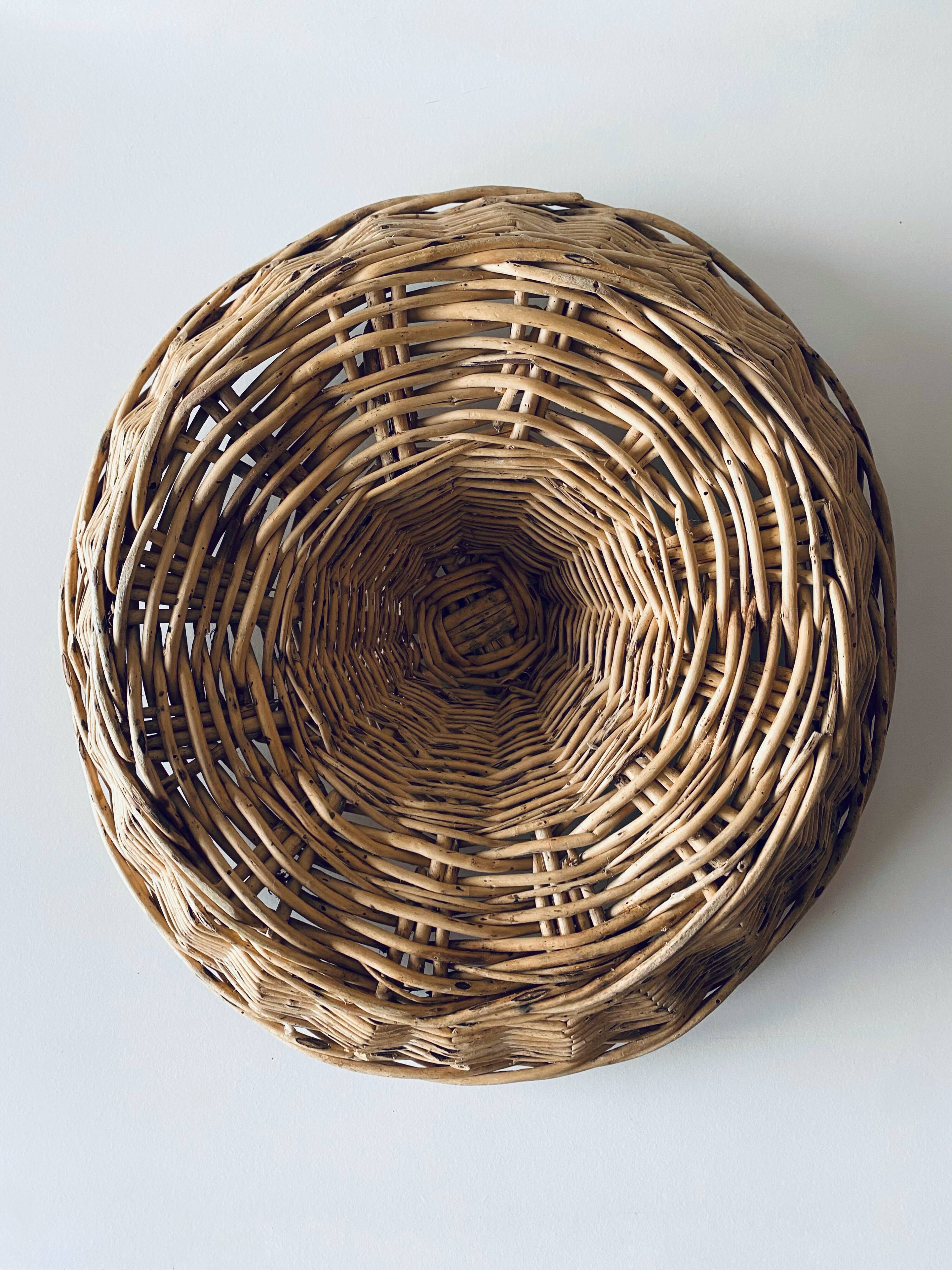 Old baker's panière