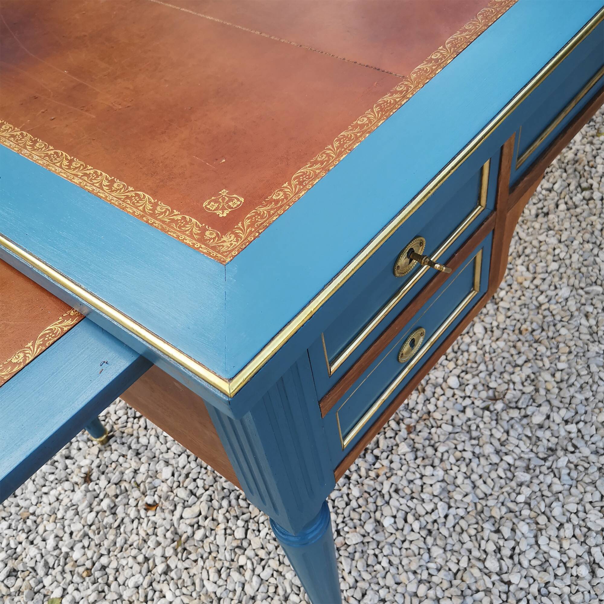 Bureau style Louis XVI