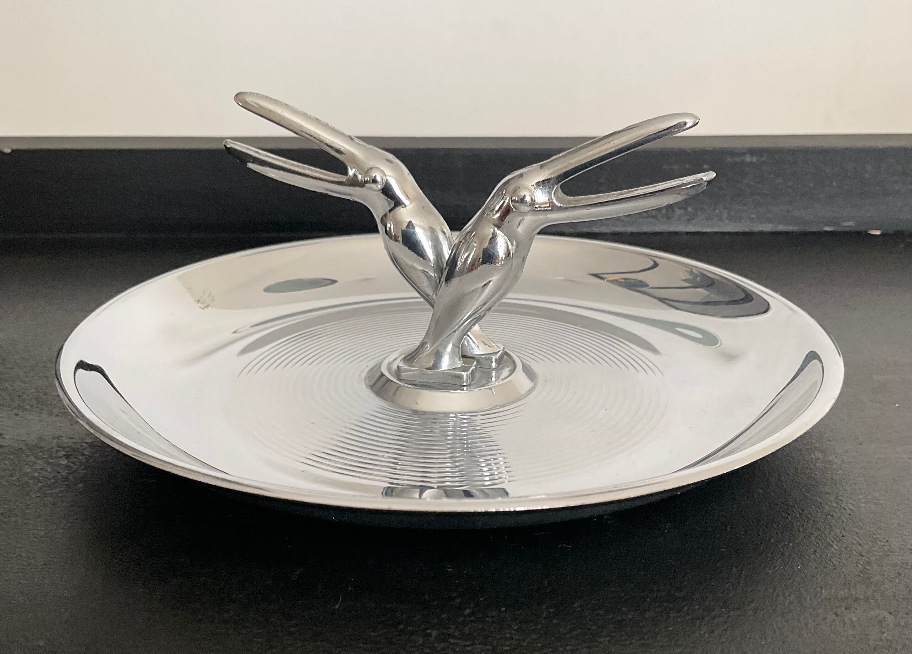 Empty vintage pelican pocket in silver metal USA