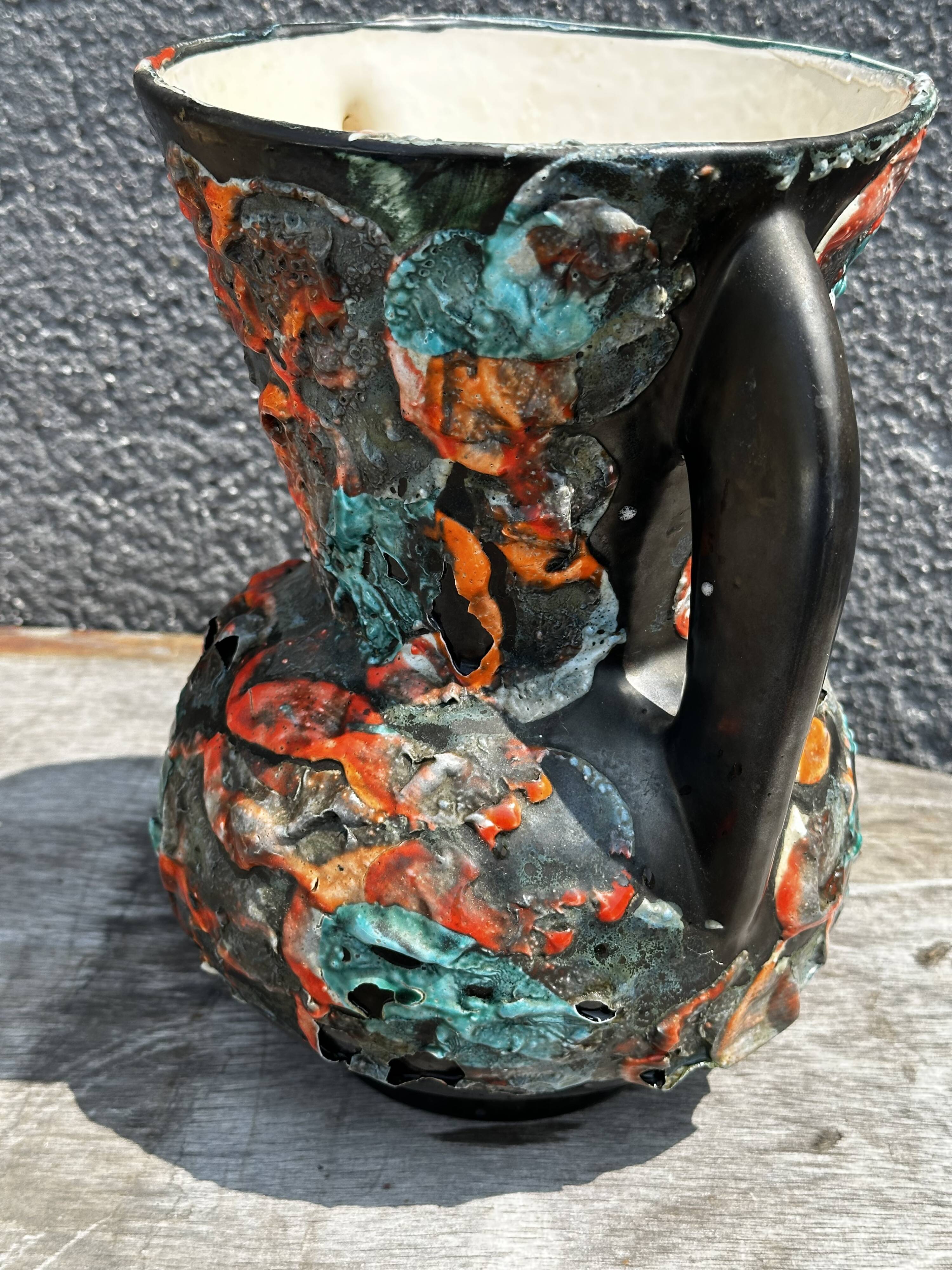 Rocaille amphora vase, Fat Lava