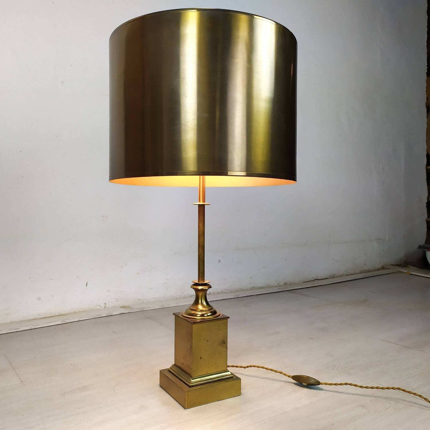 Gilded bronze lamp from Maison Charles