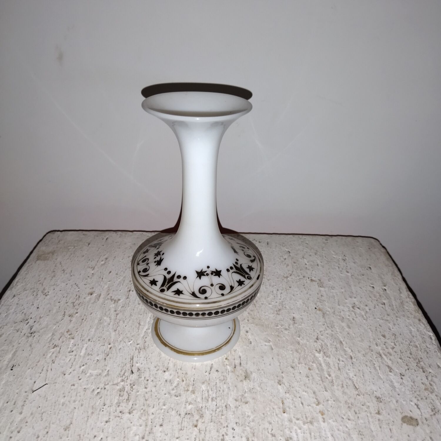 Opaline glass vase XIXth Napoleon III