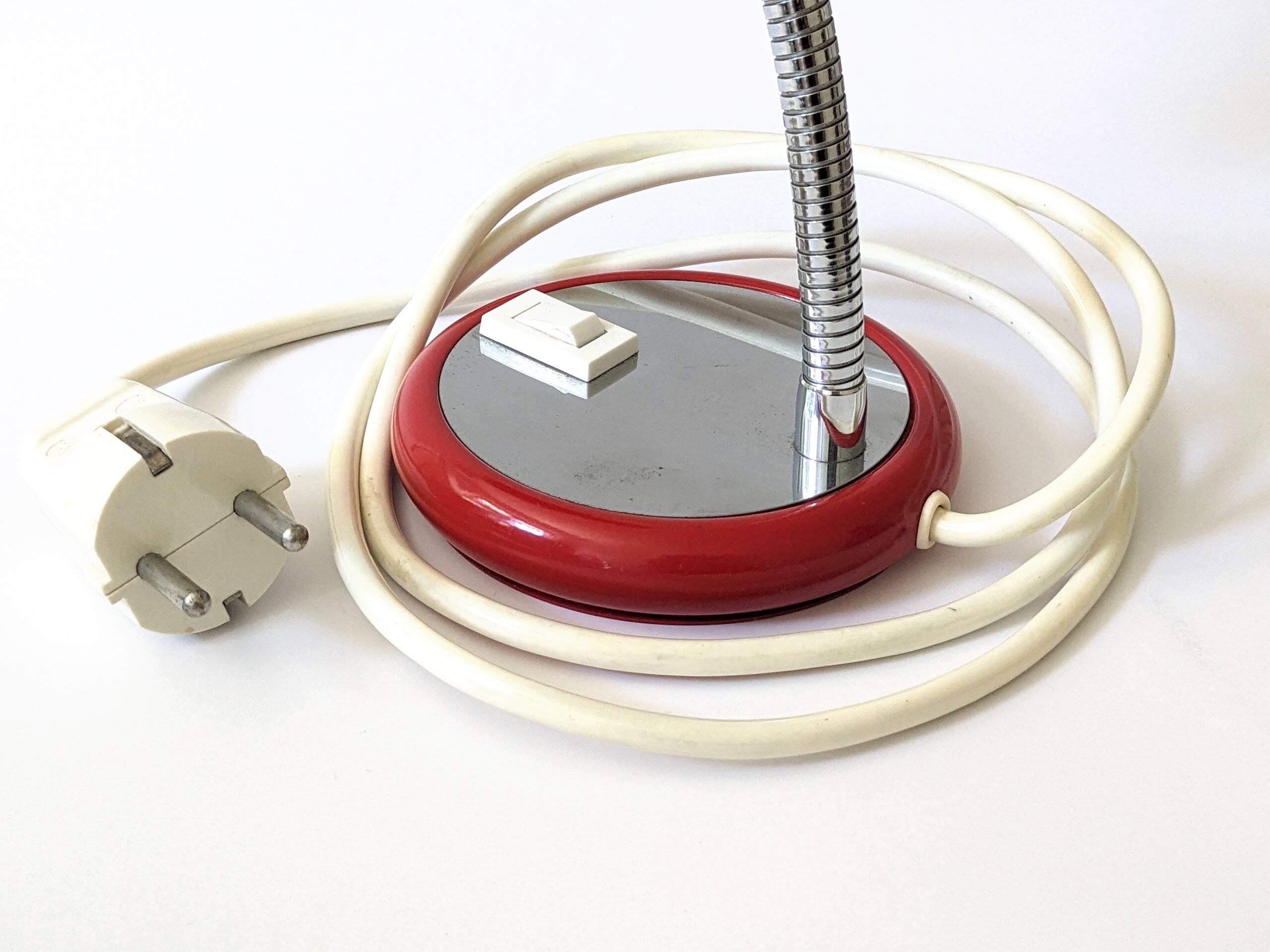 Lampe de bureau Richard Essig rouge et chrome des années 70