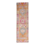 Tapis runner bohème aux motifs naïfs, palette douce et vibrante, 86x309Cm
