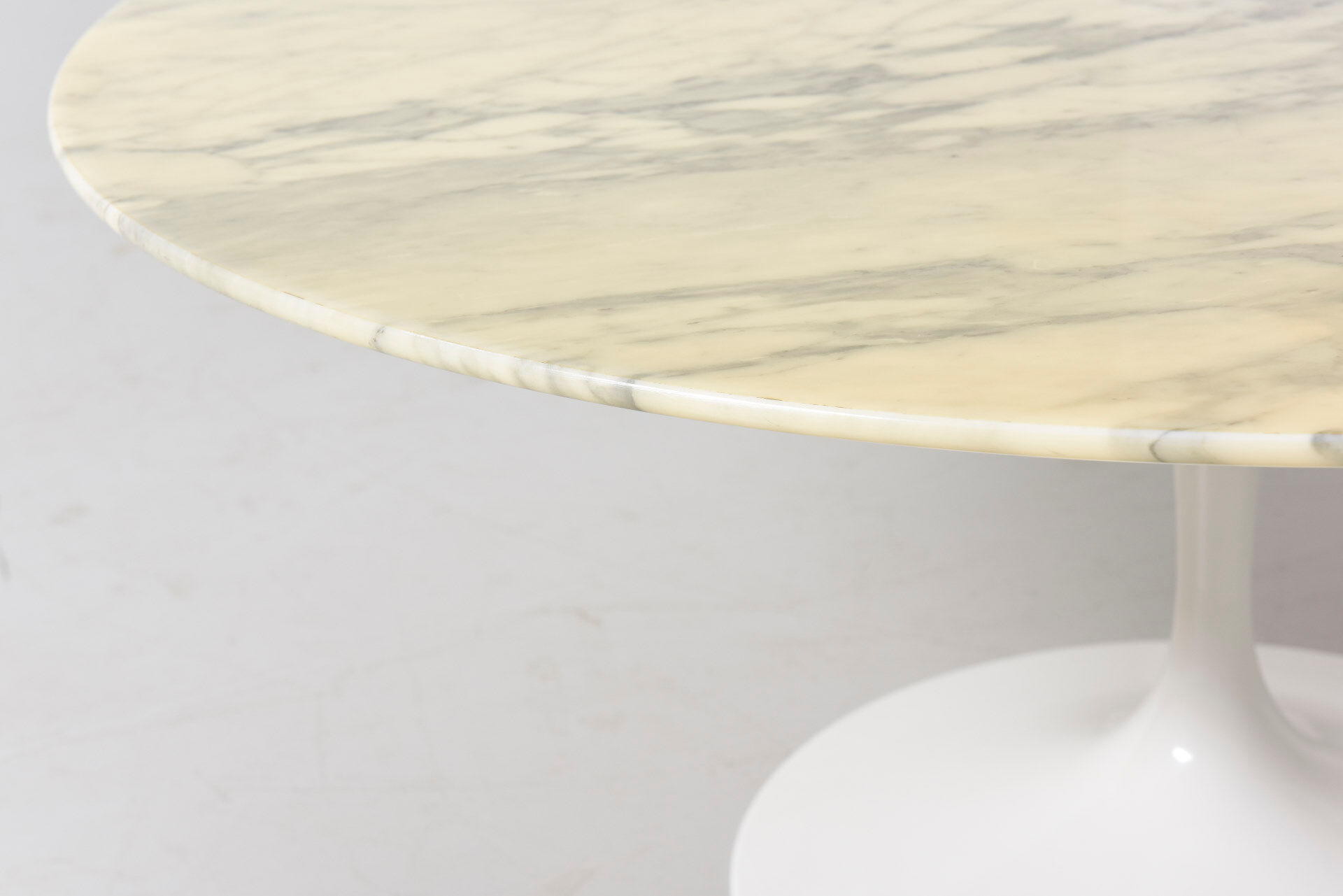 Table basse Saarinen Knoll