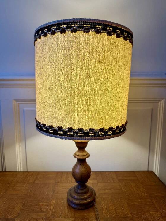Lampe Leo blanche en bois H36 cm, style épuré, E14 40W