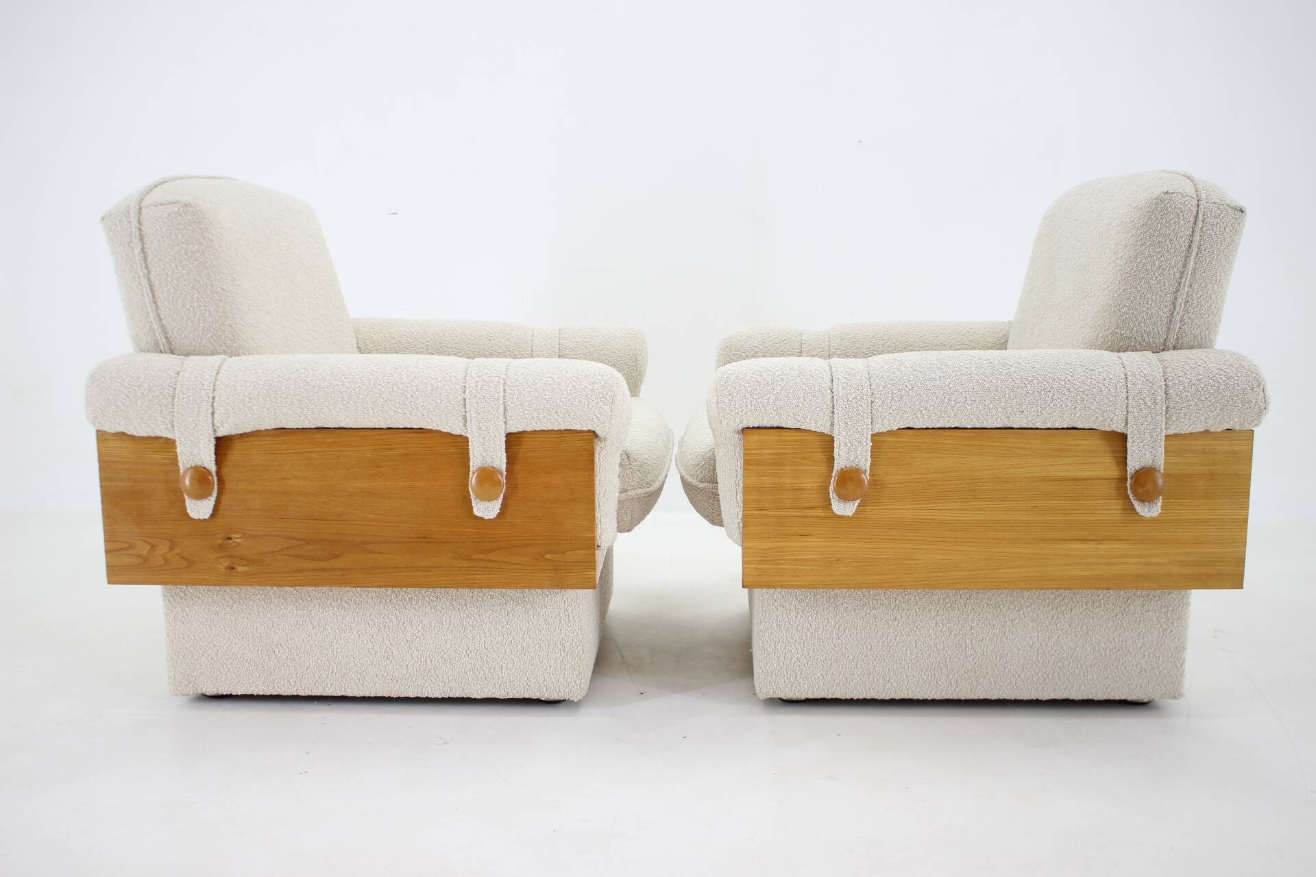 Paire de fauteuils années 1970 en tissu boucle, tchécoslovaquie