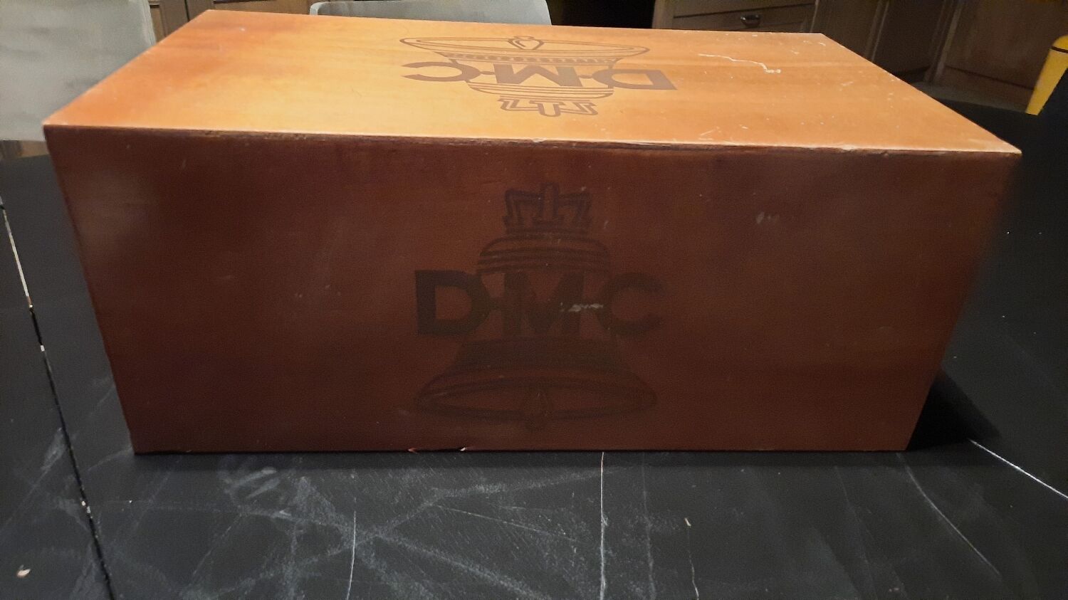 Meuble de mercerie DMC