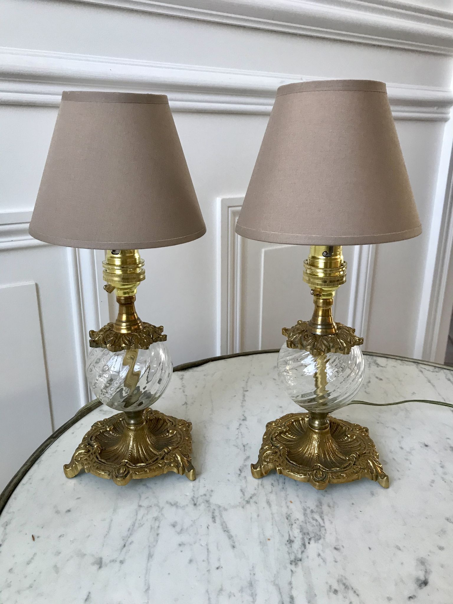 Pair of table lamps in bronze and glass early twentieth century