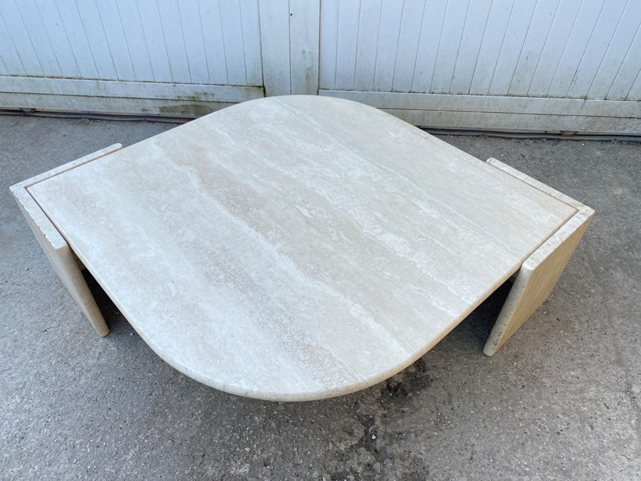 Large marble travertine coffee table in the shape of an eye from Roche Bobois vintage 70s