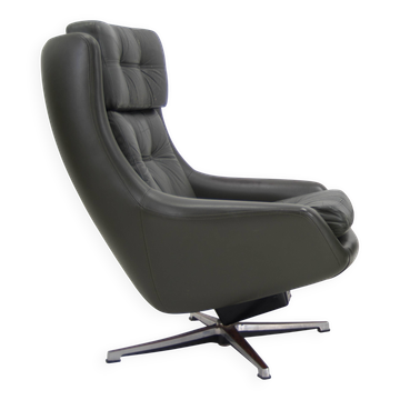 Midcentury Swivel Rocking Leather Armchair, Peem, Finland, 1970s