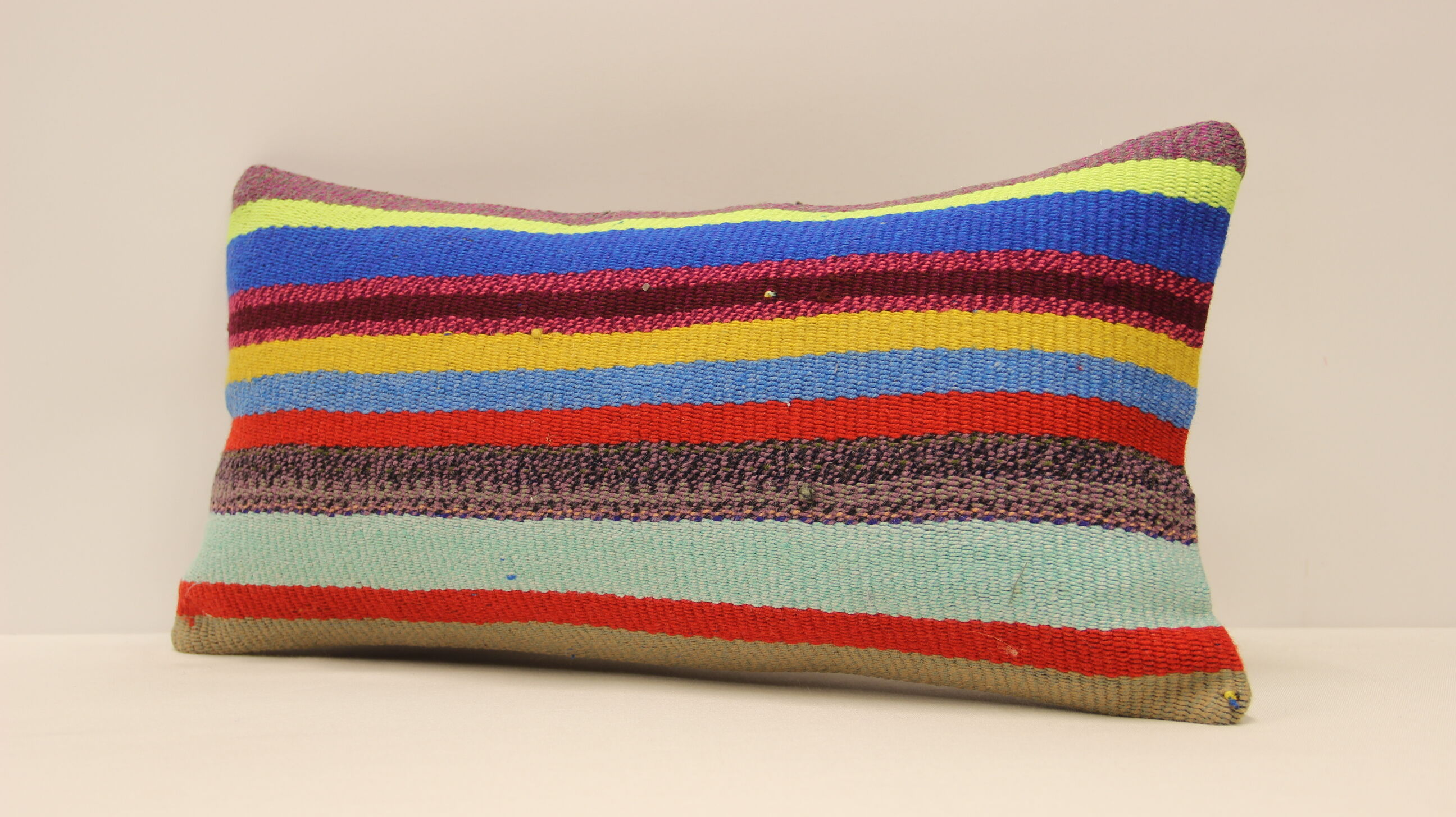 Coussin kilim 25x50 cm.