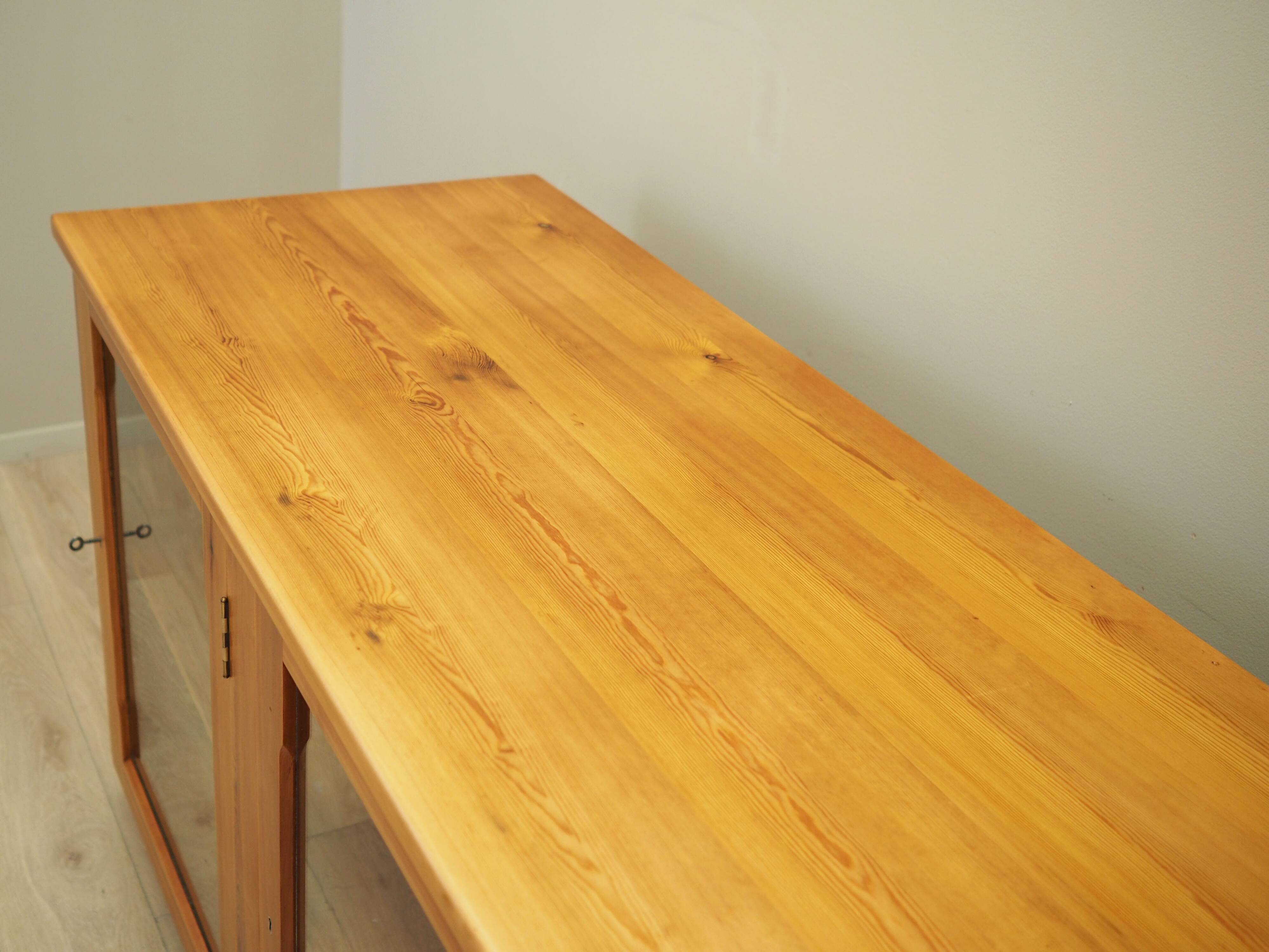 Pine showcase, Danish design, 1980s, production: Denmark