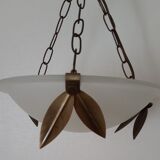 Moulded glass suspension