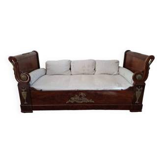 Empire daybed