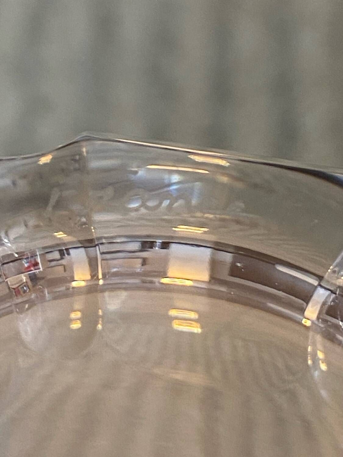 Daum France crystal glass in excellent condition