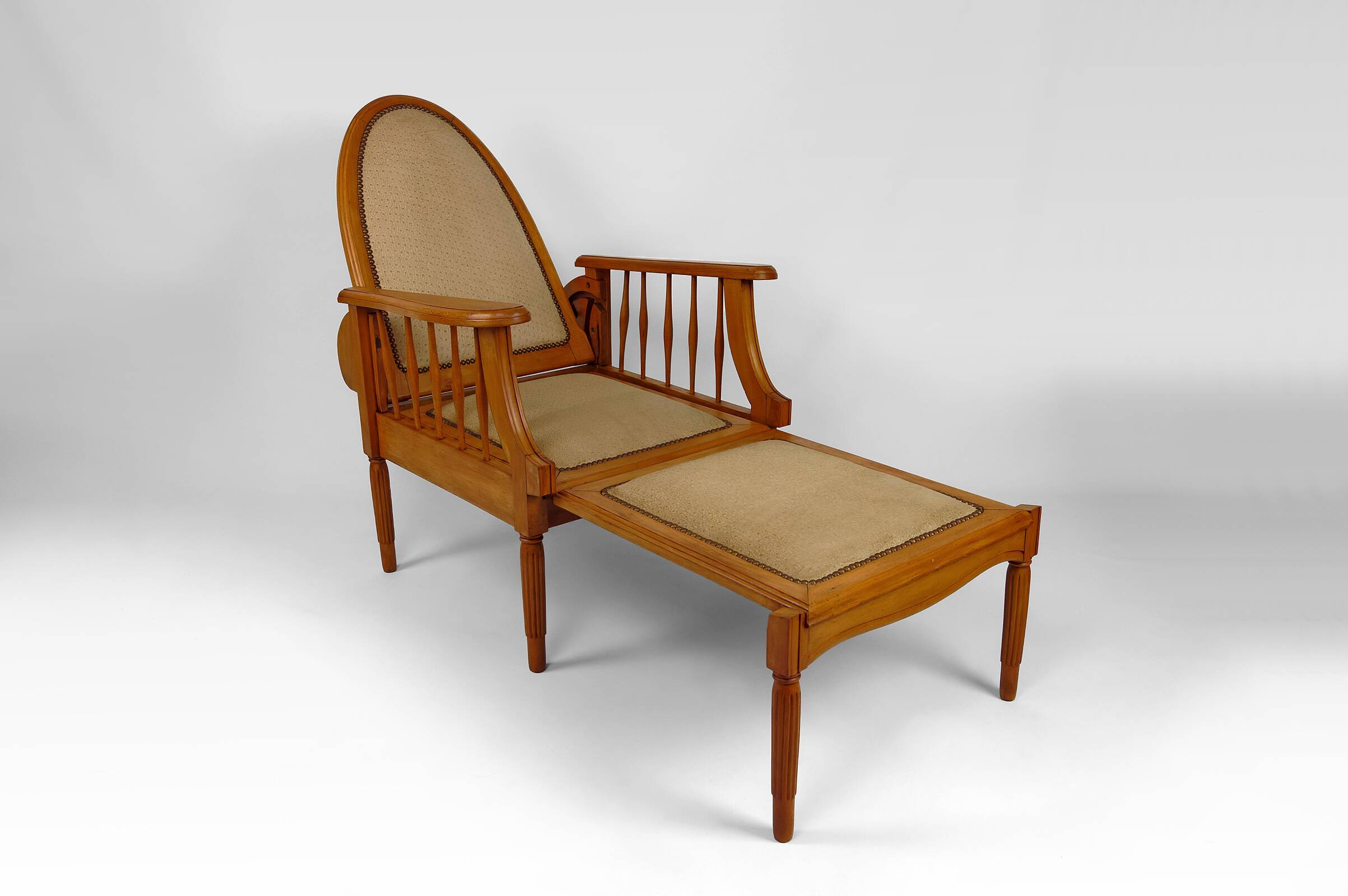 Morris beech lounge chair, Art Deco, France, Circa 1925