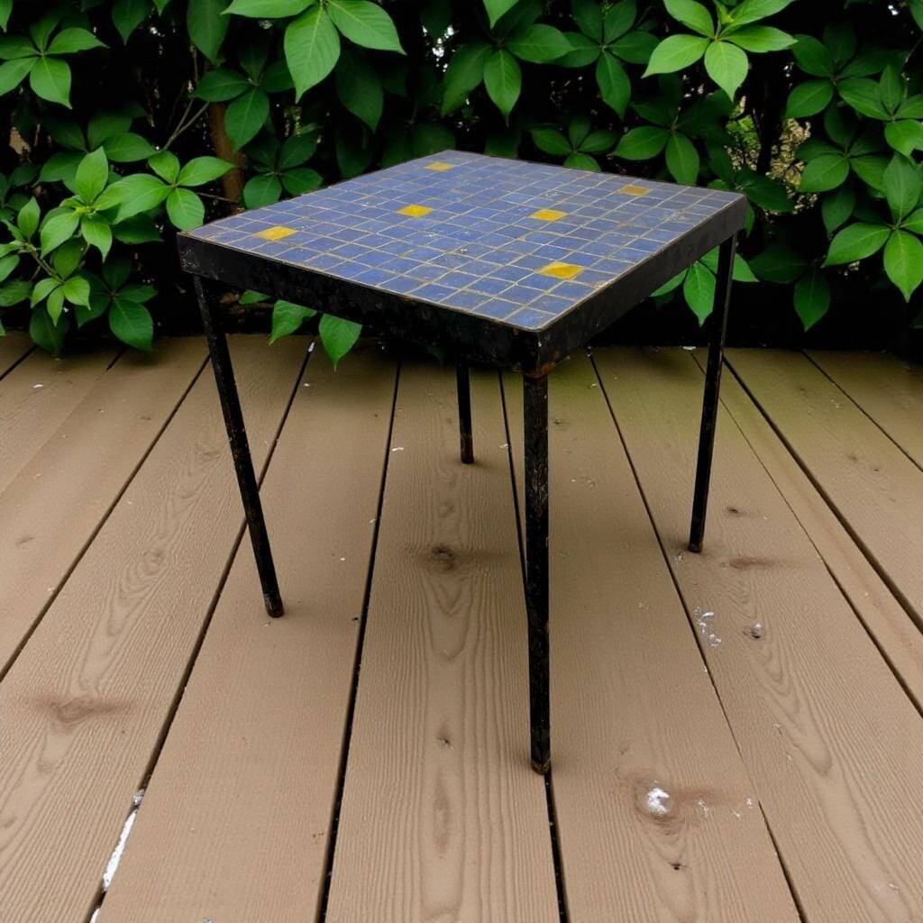 Table d'appoint vintage en mosaïque bleue / table à plantes