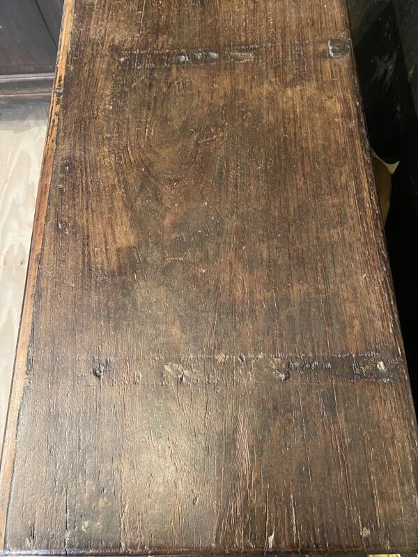 Coffre indien en bois et métal doré