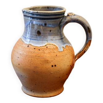 Sandstone pitcher from Puisaye Sabine Seguin Karakos