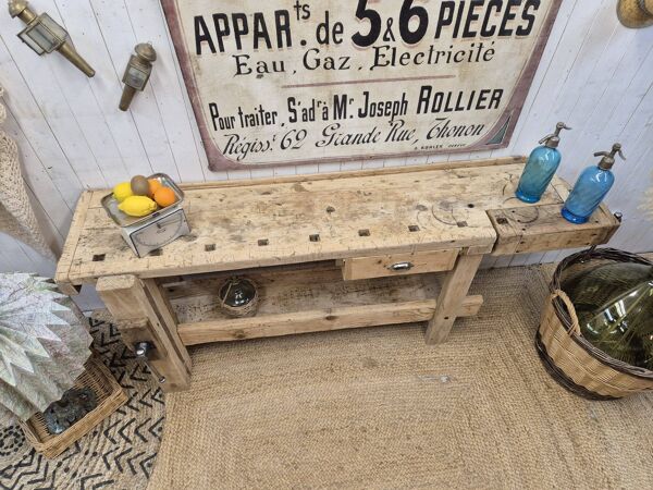 Ancien établi de menuisier