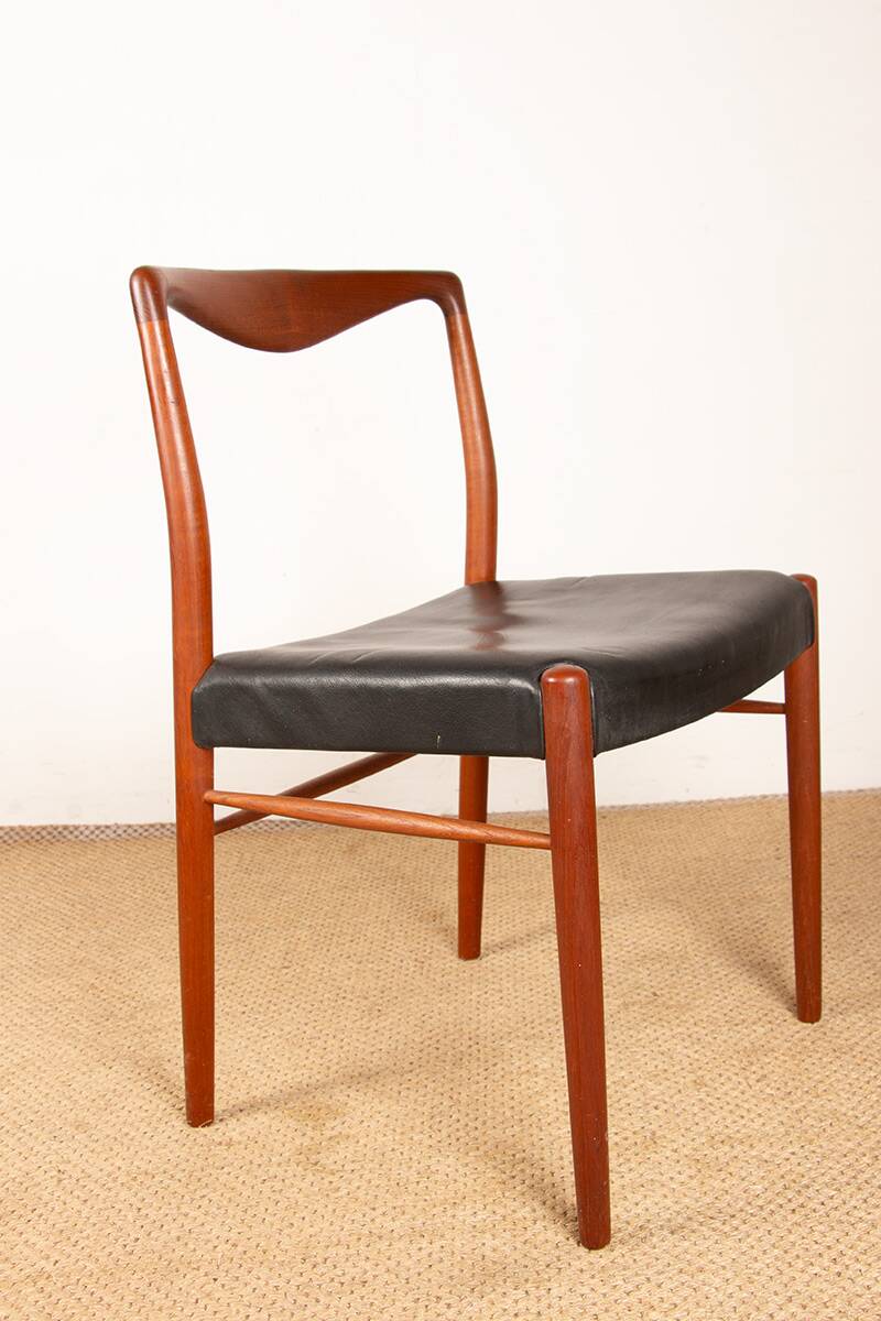 2 chaises Danoises en Teck et Skaï par Lyngfeldt Larsen 1960.